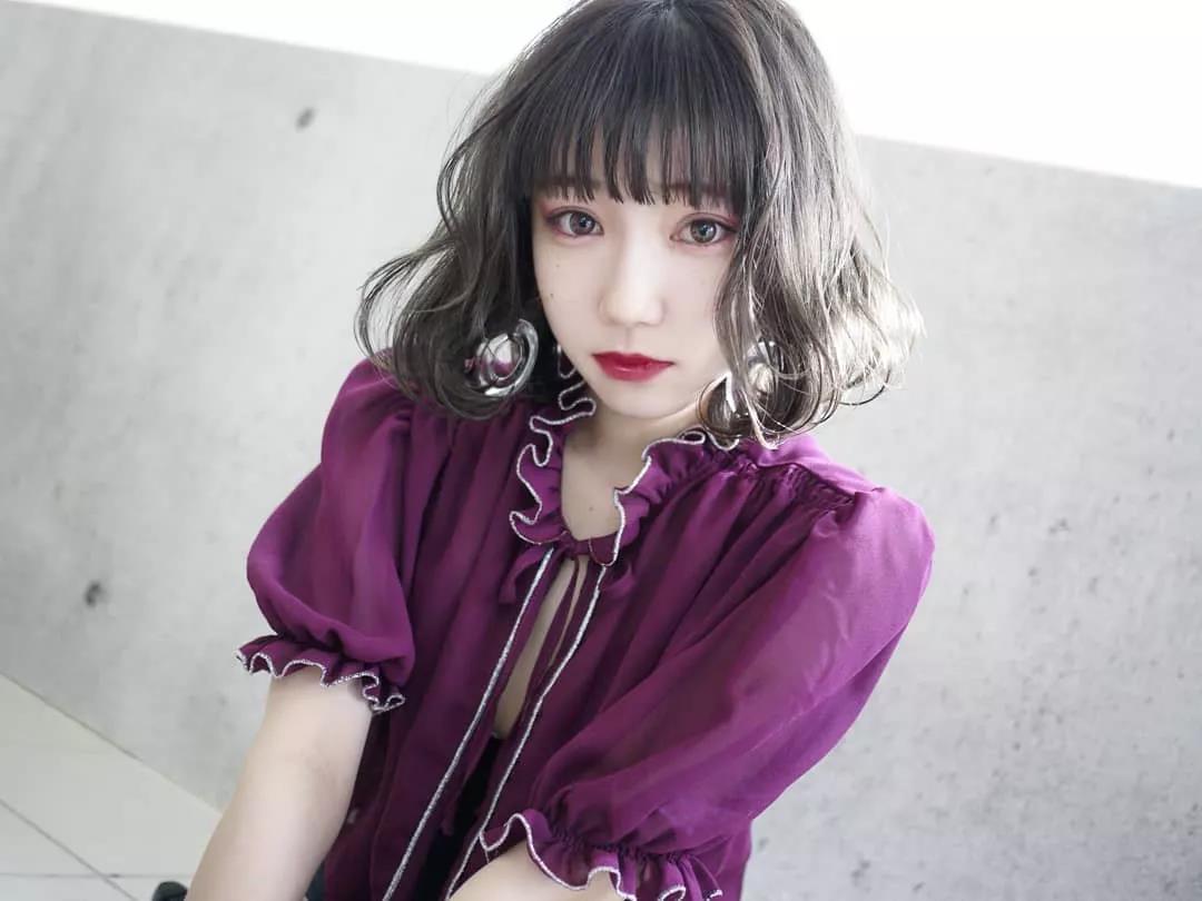 2019女士短发内c卷