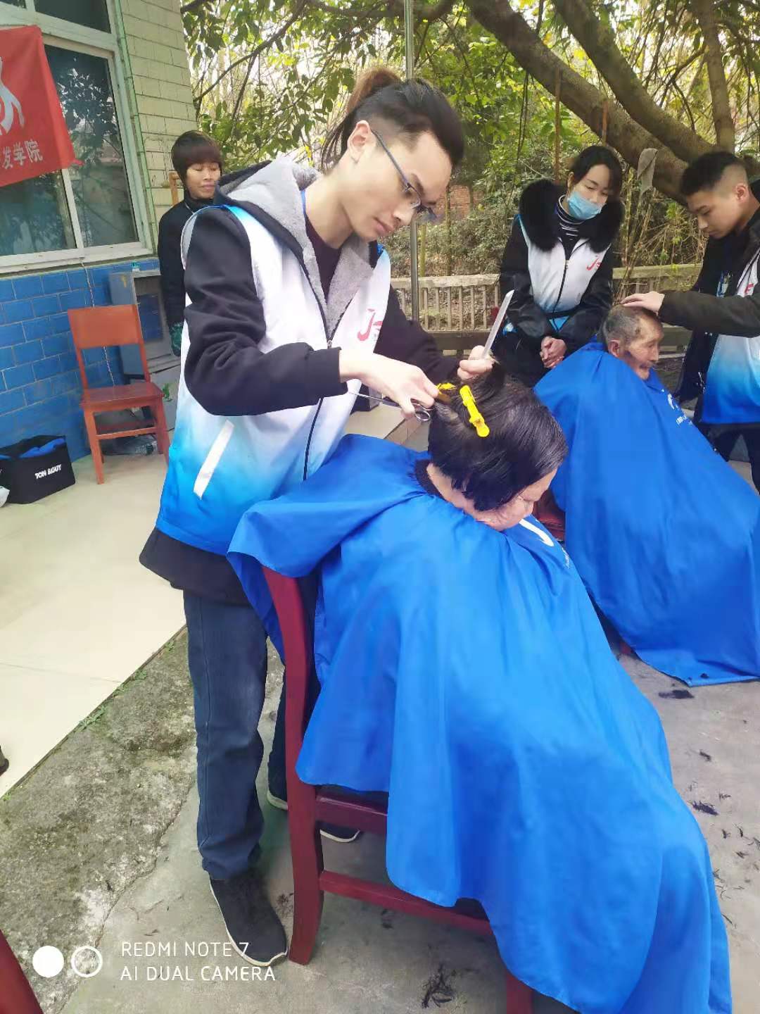 成都专业理发学校、锦风教育学校